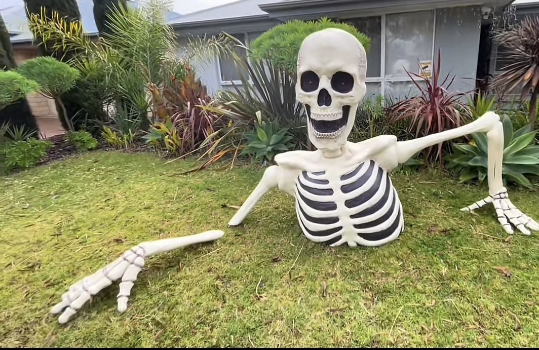 Giant half-skeleton