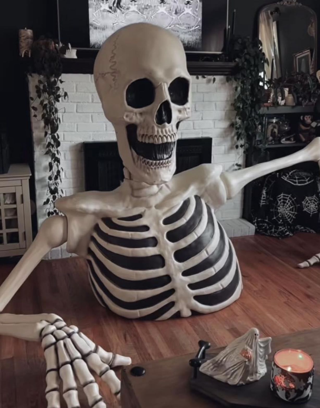 Giant half-skeleton